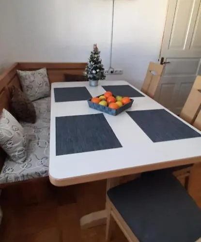 Apartma Dana-brinjtesa Jesenice