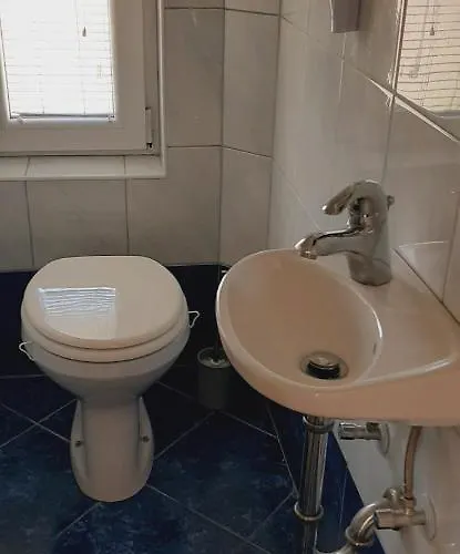 Apartma Dana-brinjtesa * Jesenice